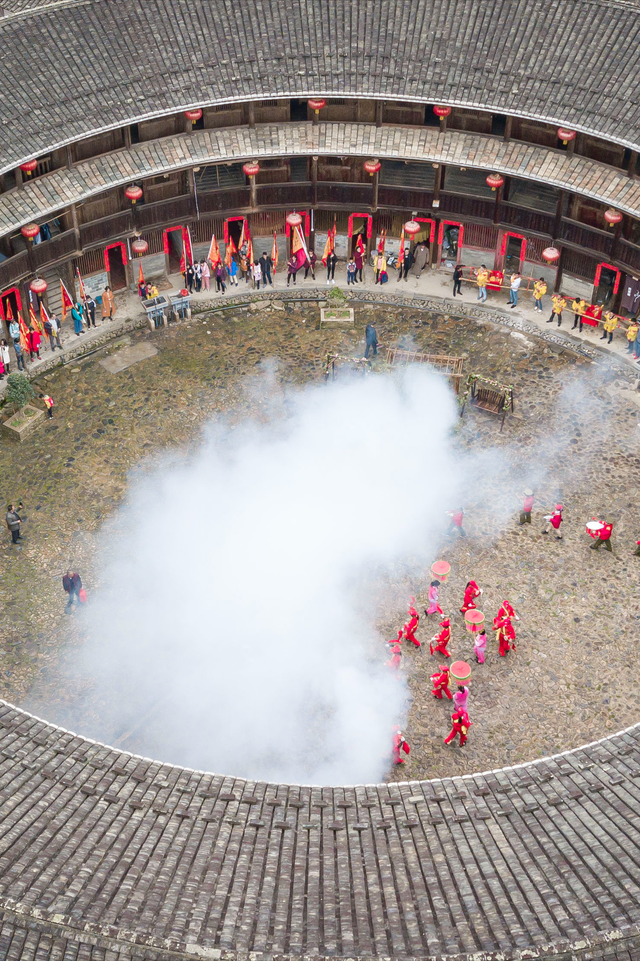 适合春节出发的6条避寒路线，不赶路、不打卡，一家人过个松弛年