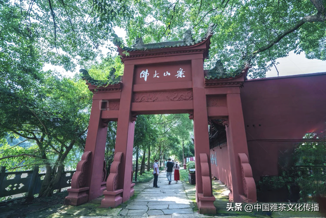 乐山大佛与三江之美：诗意山水间的千年守望