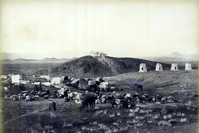 1875年新疆哈密风光和人物风貌