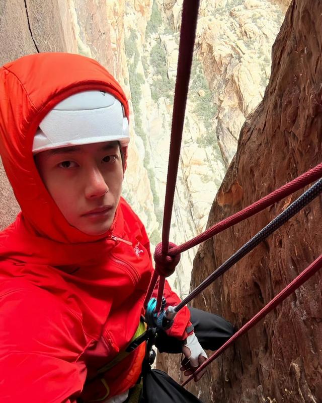 梁朝伟没有撒谎，“不合群”的王一博，才是娱乐圈真正的聪明人