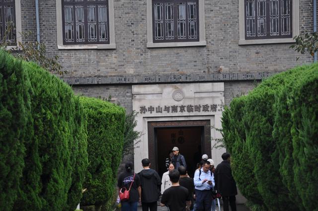 江南景区拍摄 记者张德富
