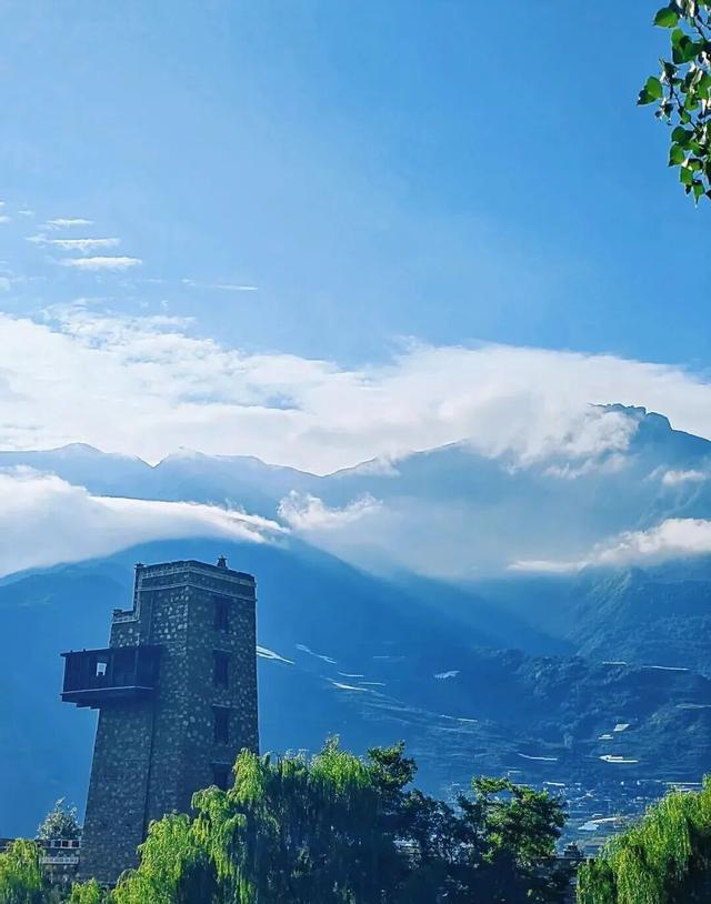 【美丽四川】茂县：云朵上的羌寨 夏日避暑天堂‖柳红樱