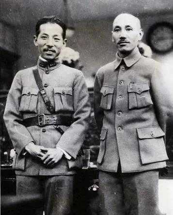 张学良晚年透惊天秘密：杨虎城遭老蒋灭门，因为西安事变主角是他