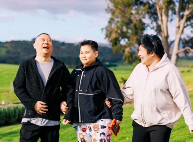 于谦财务暴雷仅2天，内娱被扒底朝天，原来孙越吴京也受了牵连