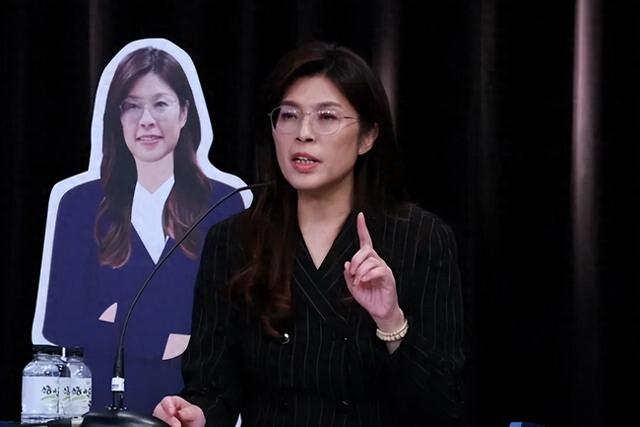 国民党主席选举仅剩3天，蒋万安终于表态了，郑丽文已毫无胜算？
