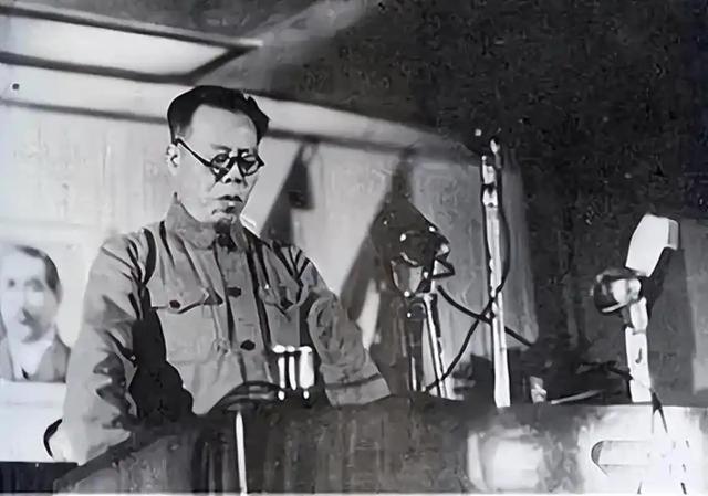 他是原政治局常委，68岁失意选择了吞药自尽，骨灰至今都没有找到