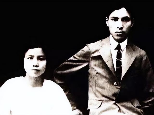 邓颖超临终前，呼唤着李鹏的名字，可李鹏却公开否认是周总理养子
