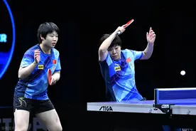 WTT美国大满贯-蒯曼/王艺迪3-2力克孙颖莎/王曼昱 夺得女双冠军图片