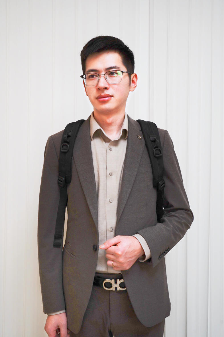 职场人士的得力助手,LEVEL8新品探界者商务双肩包——助你轻松应对工作挑战!