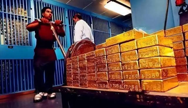 把黄金卖给自己人,俄罗斯在打造金融堡垒,还是透支最后的老本?