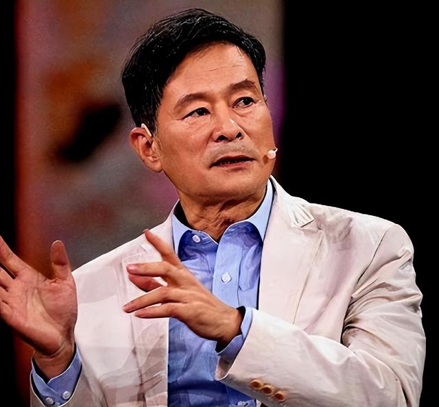 恋爱脑下场是真惨！从春晚主持人到养不起孩子的妇女，她咎由自取