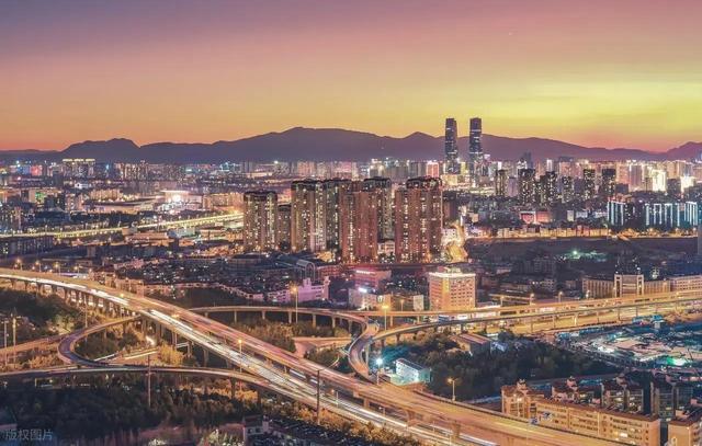 中国唯一没空调的城市，冬无严寒夏无酷暑，优美的景色令人向往