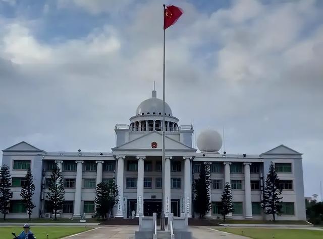 我国戒备最森严城市：仅2000居民却建了8座机场，禁止外国人进入