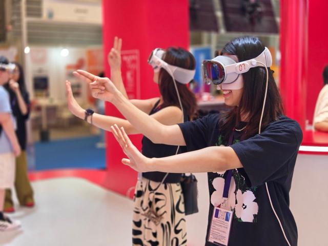 最酷的XR体验在ChinaJoy，AStation引领户外大空间全新体验