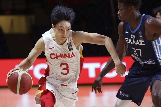 2012年伦敦奥运会上，中国男篮连输5场经历了一连串艰辛的比赛