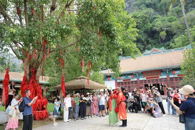湾区人气乐队空降献唱！今天就去这些地方约会吧~