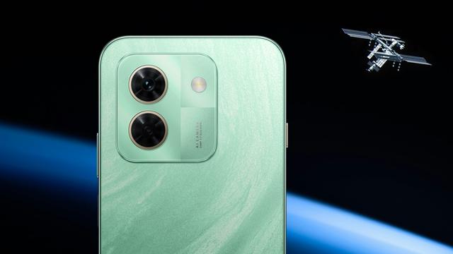 1339元！鸿蒙生态新机发布：卫星通信+昆仑玻璃+鸿蒙AI反诈