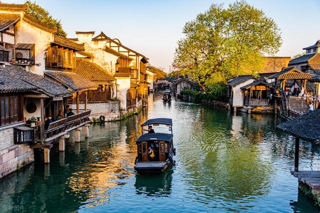 高铁直达！11-12月最值得去的6个古镇，工作累了，就去小住三五天