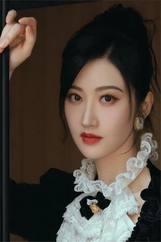 白百何没想到，自己老公不要的前妻，会在张继科手里光芒四射！