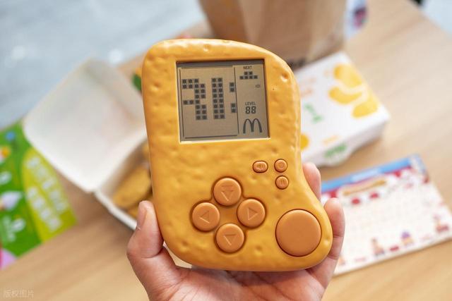 15年前的老款iPhone暴涨60倍，谁在炒作年轻人的怀旧情怀？