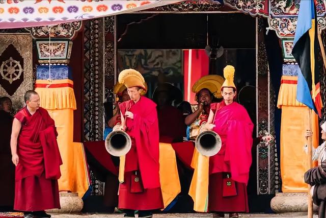 六世班禅进京真相	，乾隆用宗教怀柔，换来边疆60年安稳