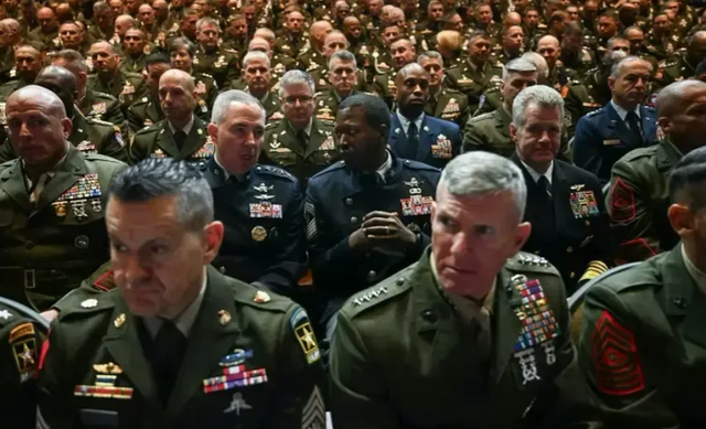 马杜罗后台全就位，中俄明确表态，美军发兵在即，司令却先行辞职