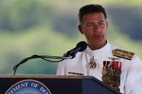 中方对菲敲响“钟声”后，中美两军战区司令通话，就南海问题交底图片