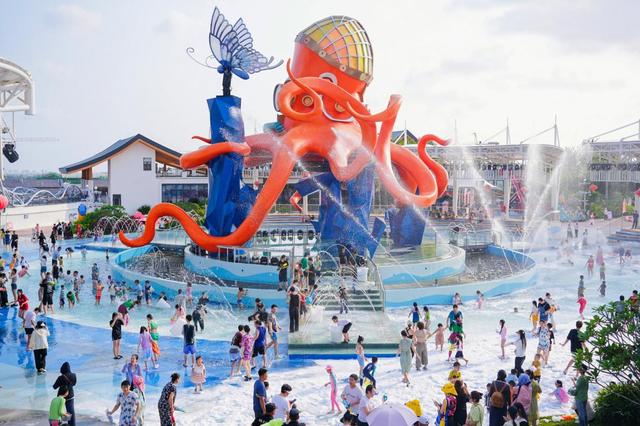 自贸港的三亚回响：三亚红色娘子军演艺公园的文化新叙事