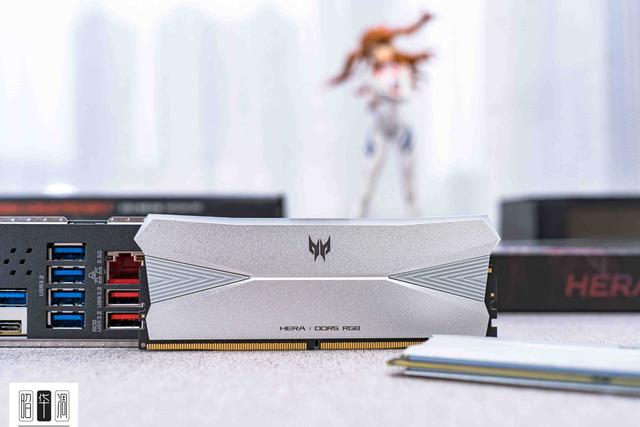 曲面玻璃的通透美学：乔思伯 TK-4 装机实录