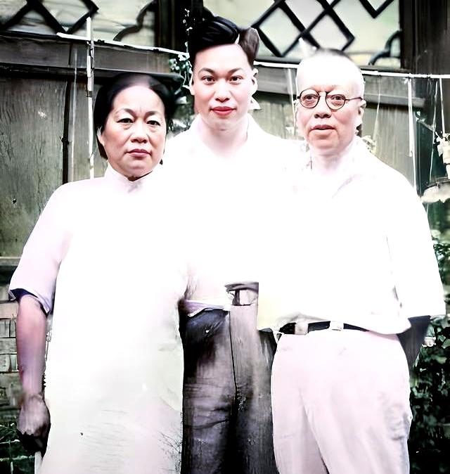 他首倡“自由恋爱”，与不爱妻育6娃，一子为国家栋梁，家喻户晓