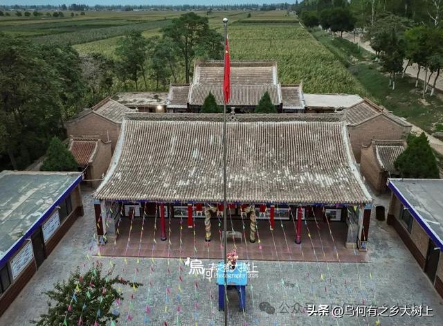 灵武市杨洪桥有座东狱庙，仅200余年历史，却经历三拆三建