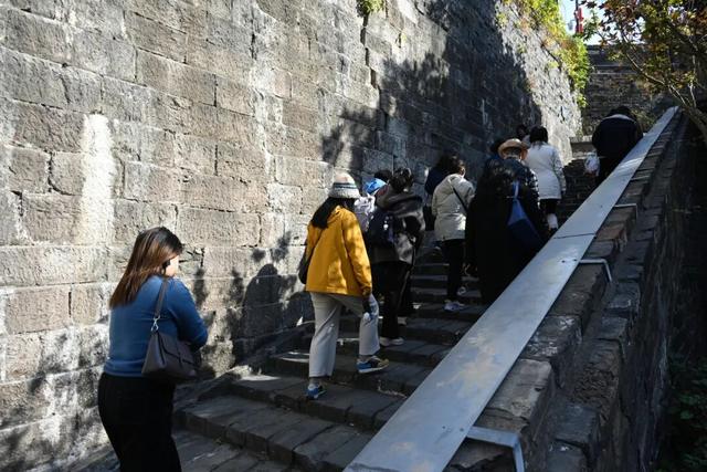 人挤人的南京，现在还值得去吗？