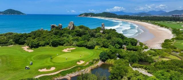 浪尖、海岸与咖啡香：解锁万宁的冬日浪漫