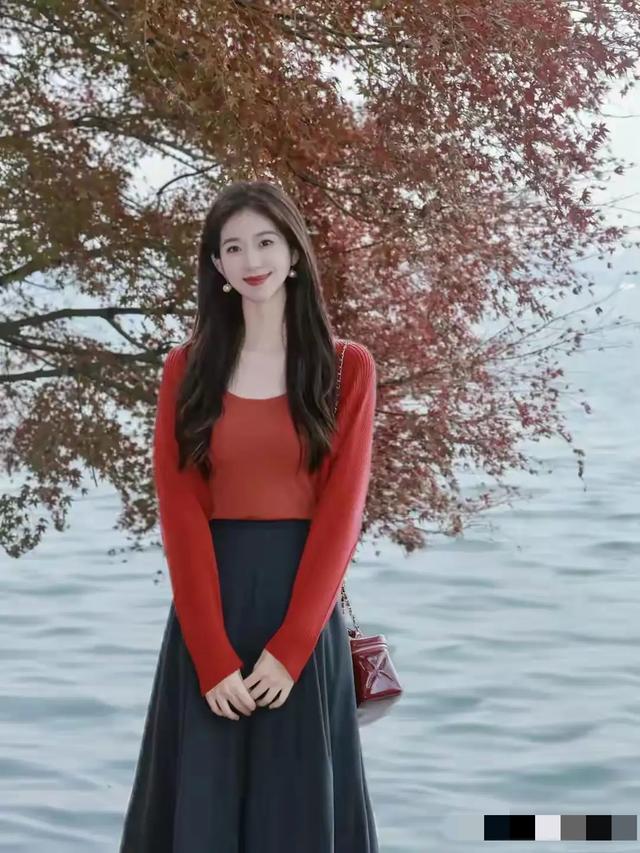 江西九江一校花好漂亮， 国色天姿，眉眼带笑 美的让人移不开眼