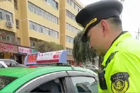 乌鲁木齐交通部门对出租车开启形象服务质量“大体检”图片
