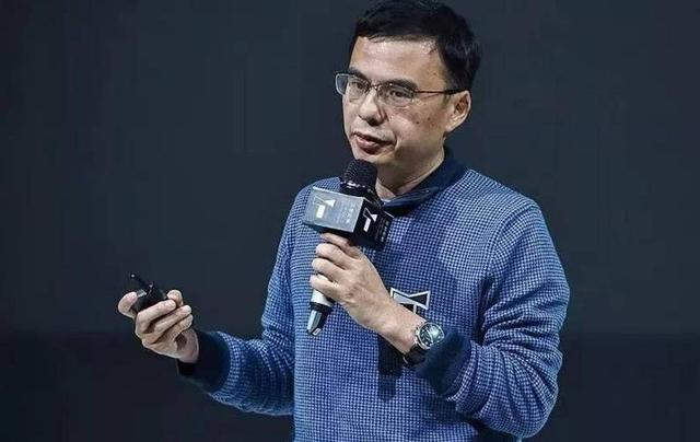 他身家几百亿却只开 20 万的车，8 亿人用他的产品，却没几人认识他