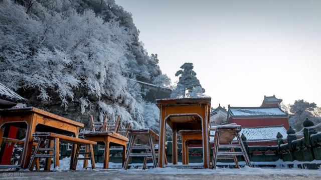 今年冬至不一般，“冬至在月头，春节不穿袄”，2026年春节冷吗？