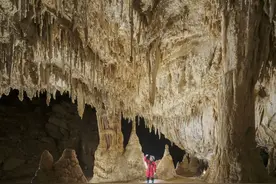 罕见！贵州发现4.8亿年“地下水晶宫”图片