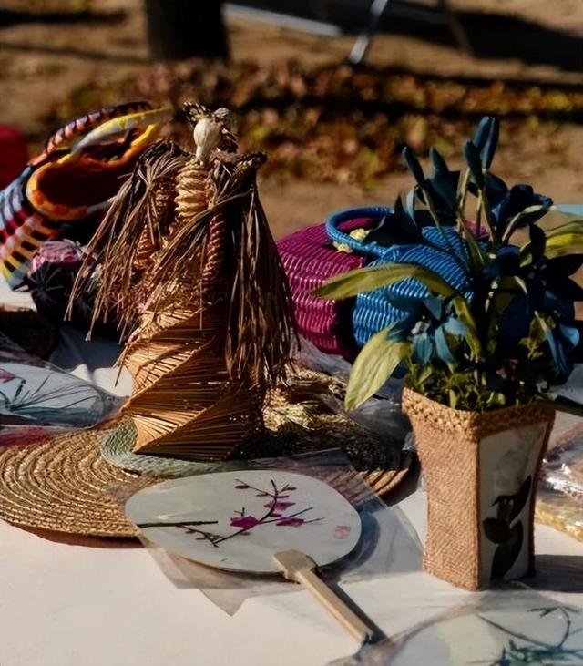 莱州的秋天就要这么玩！这个周末，来小草沟chill一下吧~