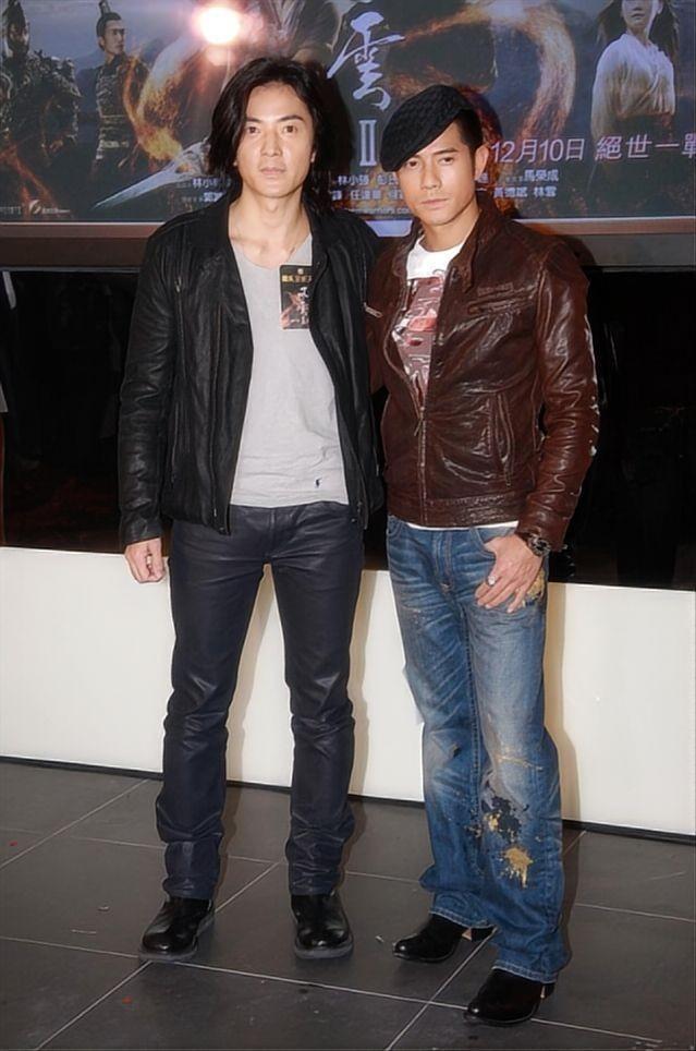 从万人追捧到日本乡下买菜：郑伊健的退场，比王晶的怒火更像真相