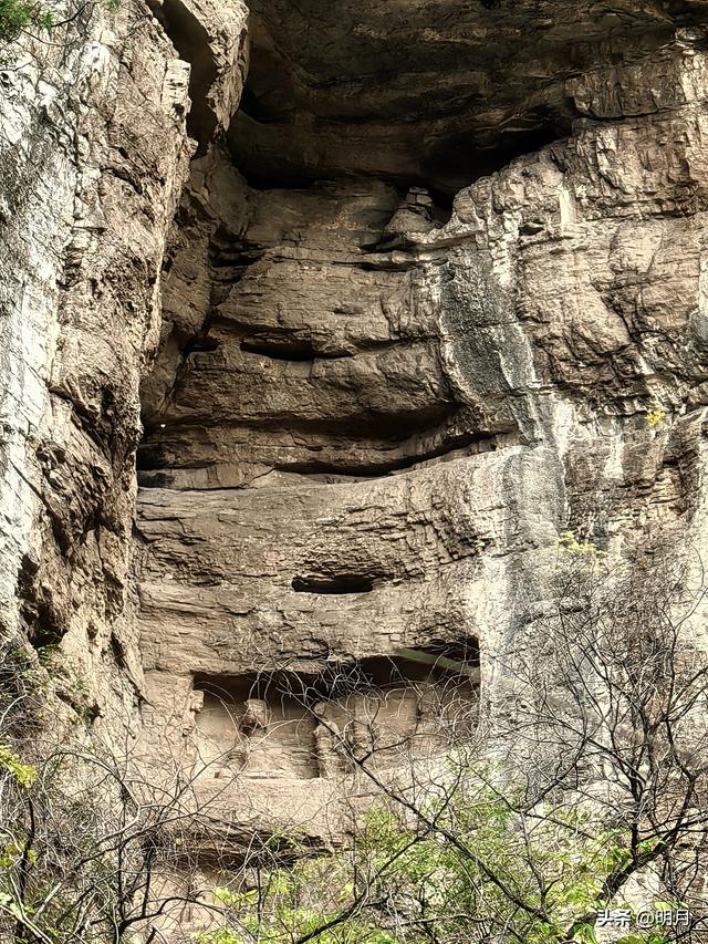 龙洞胜境尤奇崛