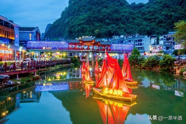 自驾营地：广西桂林市免费床车房车自驾露营地停车场主要景点美食