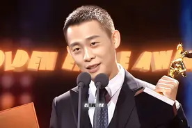 影帝张译的妻子原来是她？二婚、大6岁，却让他甘愿19年不要孩子图片