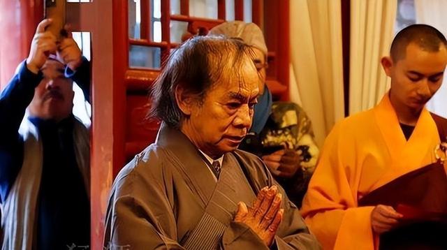 拔萝卜带泥！释永信倒台后，最惨的不是女明星，而是捐了46亿的他