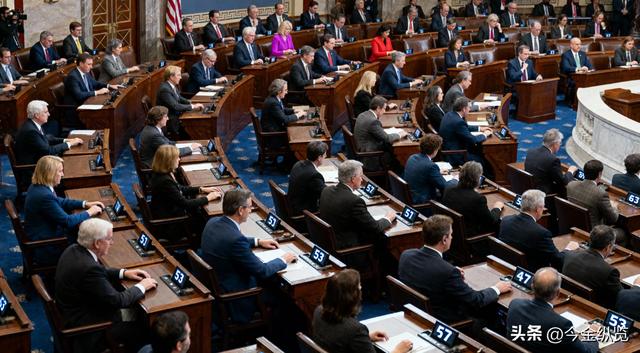 太荒唐！政府停摆28天，4200万人挨饿，这就是被人吹捧的美式民主