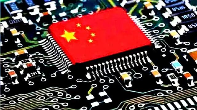 中国光刻机再突破！哈工大发力，欧美专家傻眼，比预期快至少5年