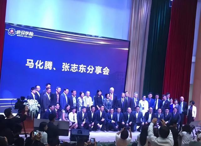 他身家几百亿却只开20万的车，8亿人用他的产品，却没几人认识他