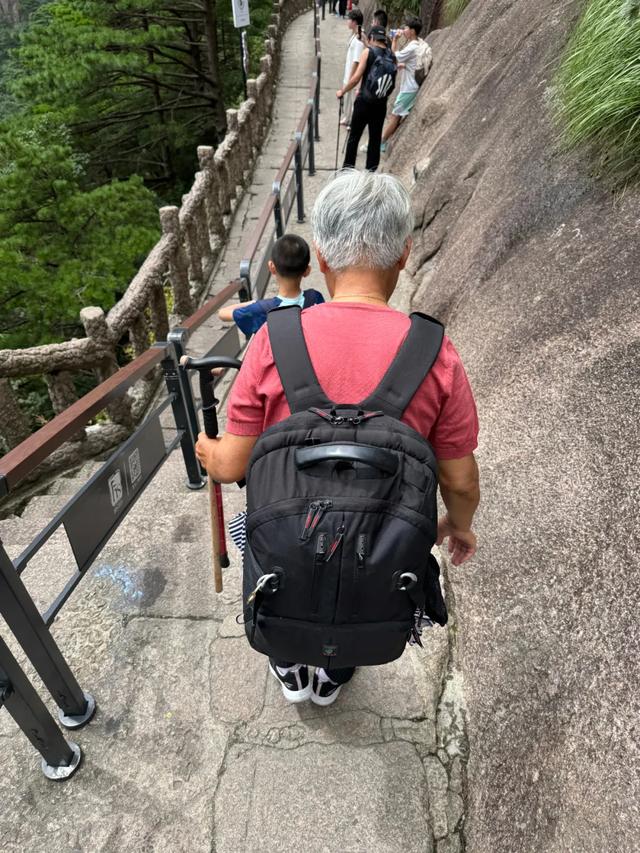 徒步三山五岳：安徽黄山！
