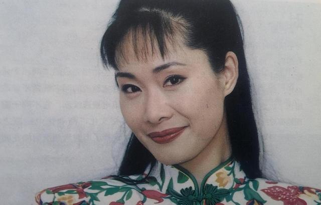 于文华：二婚嫁给未婚小伙，婚后23年未生一子，如今她过得如何？