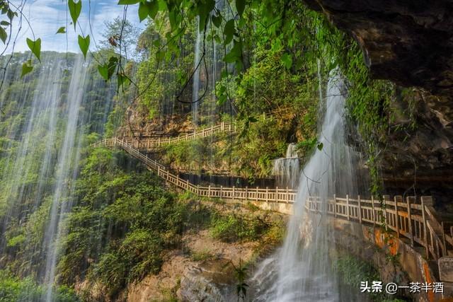 自驾营地：云南昭通市免费床车房车自驾露营地停车场主要景点美食